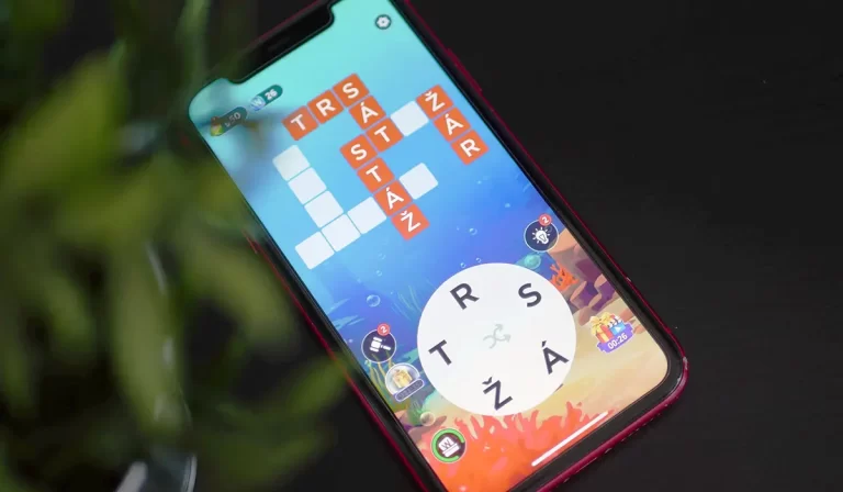 nejlepší hry na mobil v češtině